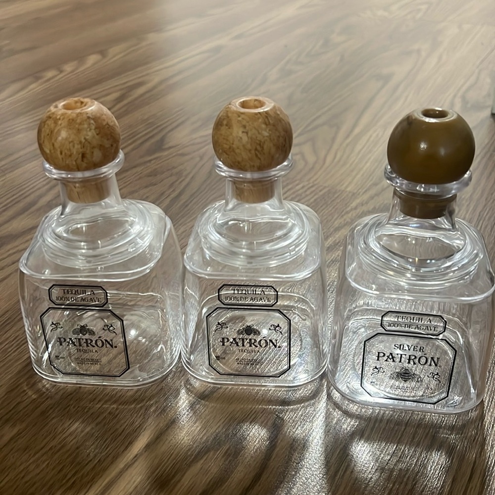 Set of 3 plastic patron cups new